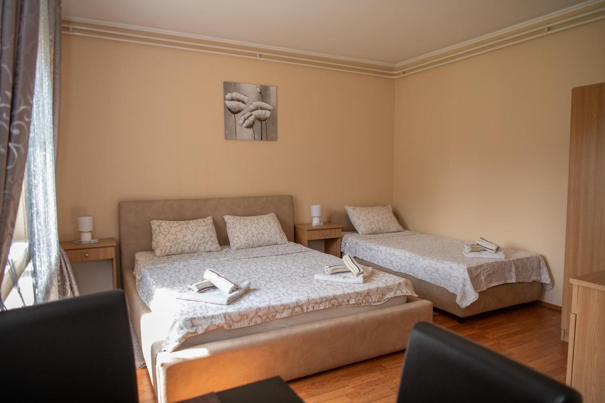 Guesthouse Kristina Palić Exteriör bild