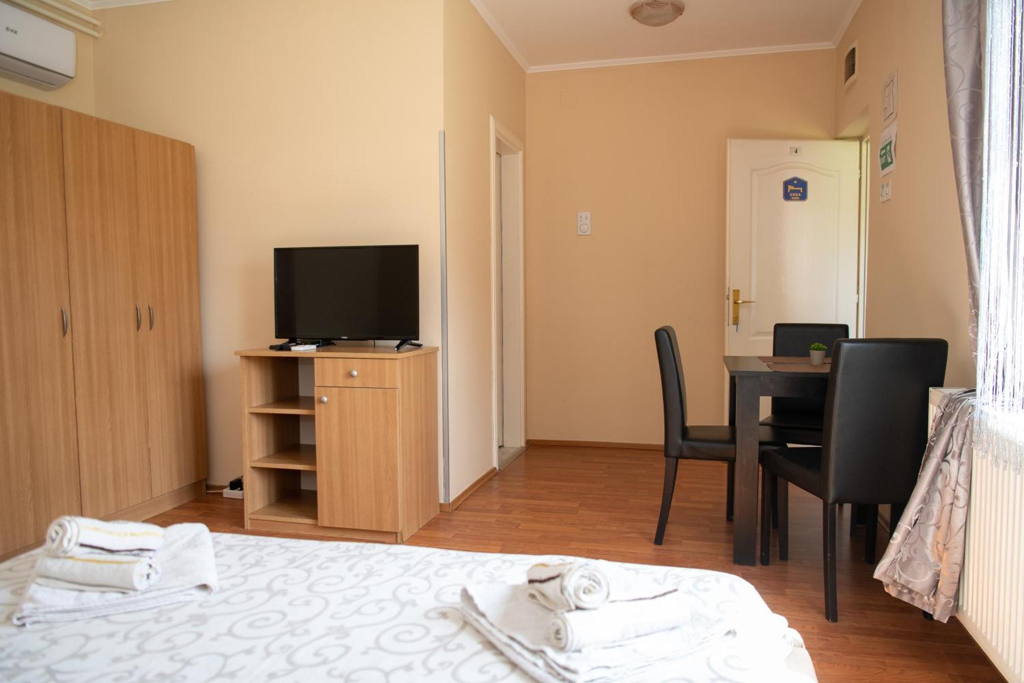 Guesthouse Kristina Palić Exteriör bild
