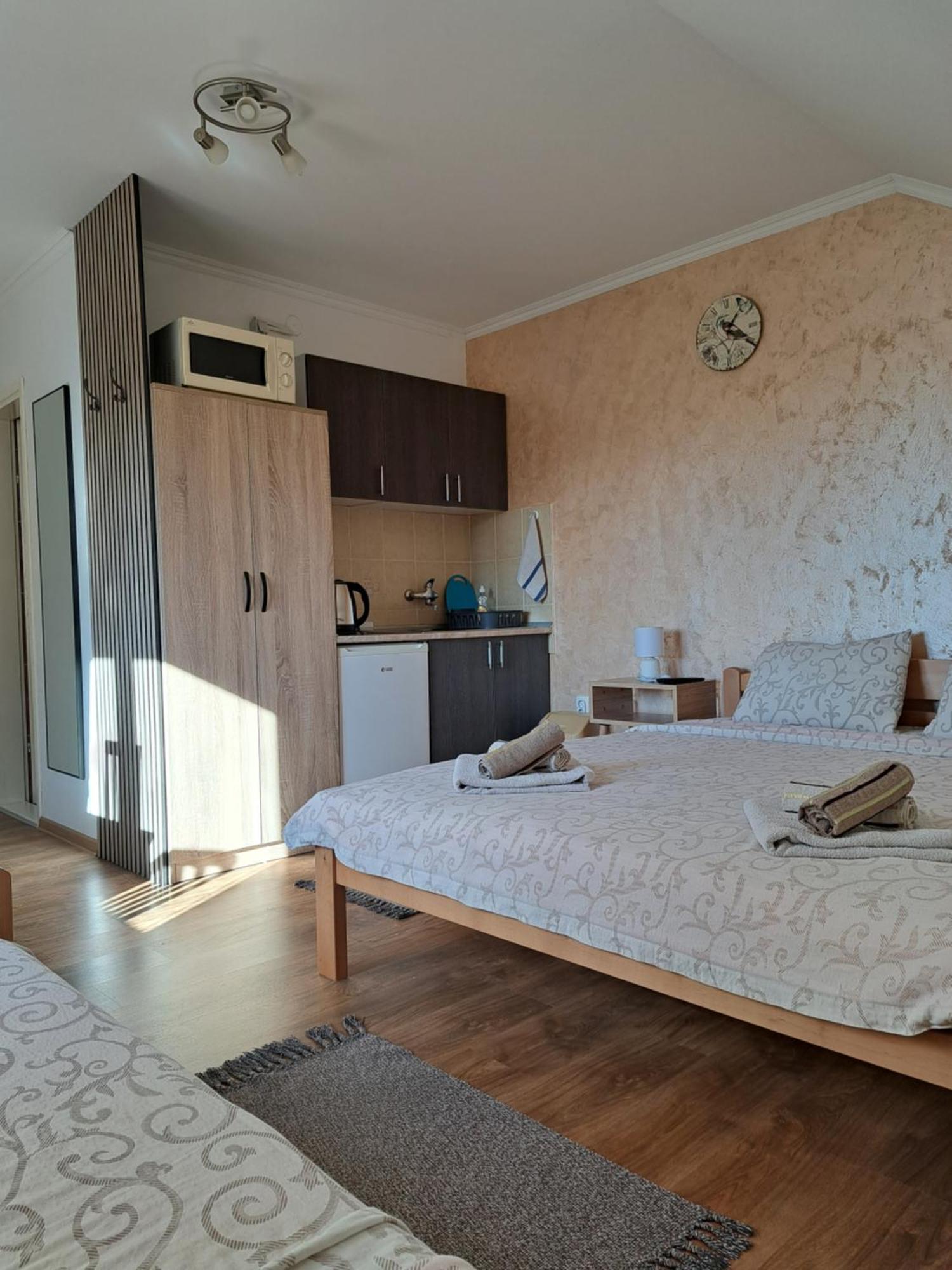 Guesthouse Kristina Palić Exteriör bild